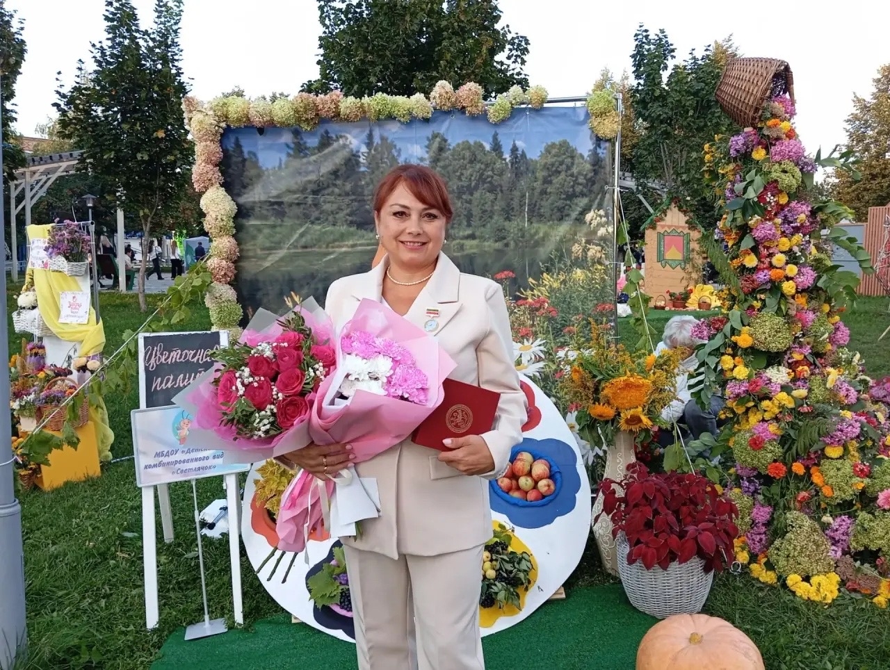 Алсу Ильдусовна отмечает, что современный учитель – это компетентность, помноженная на человечность и готовность развиваться вместе с детьми. / Фото: архив А. Максютиной  
